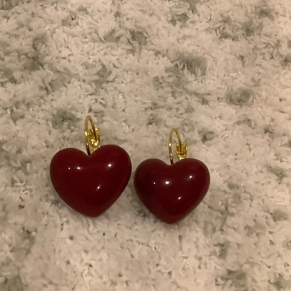 Plump Red Valentines Day Heart  Pierced Fashion Earrings with leverback  NWT - Picture 5 of 13